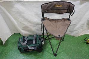 lot 129 image: Cabelas Sling Chair and Small Bag