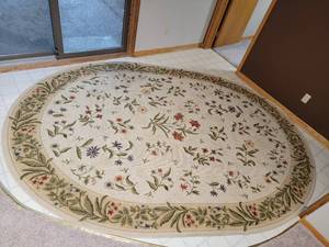 Hardy Floral Hook Area Rug