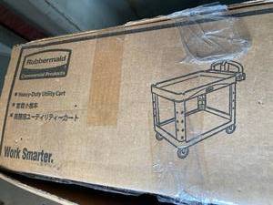Rubbermaid Utility Cart