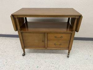 lot 14 image: Drop Top Rolling Cabinet