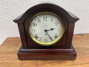 lot 37 image: New Haven Mahogany Clock