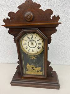 lot 40 image: Welch 8 Day 12 Hour Strike Decorative Clock