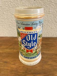 lot 90 image: Old Style 1986 Stein
