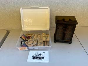 lot 116 image: Rubber Stamps & Jewelry Box