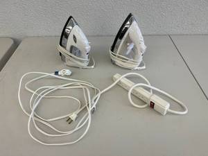lot 118 image: Irons & Cords