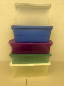 lot 136 image: 5 Totes with Lids