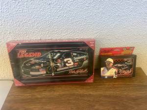 lot 149 image: Dale Earnhardt Clock & Playing Cards