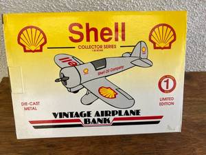 lot 172 image: Shell Vintage Airplane Bank 132 Scale