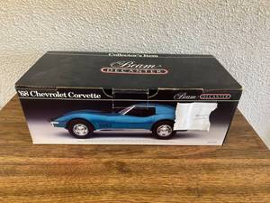 lot 174 image: 1968 Chevrolet Corvette Green Beam Decanter