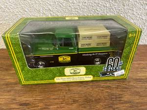 lot 187 image: John Deere 1955 Chevy Cameo Pickup