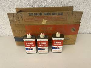lot 257 image: 3 Cans Solite Lighter Fluid & Original Box
