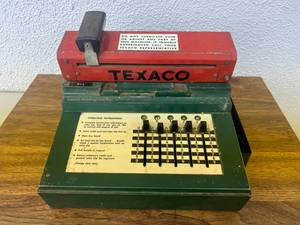 lot 261 image: Texaco Credit Card Machine