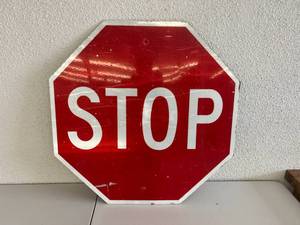 lot 264 image: Decommissioned Road Sign