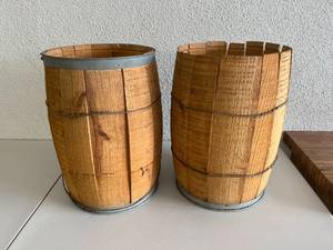 lot 272 image: 2 Wood Barrels