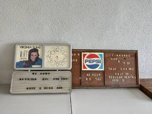 lot 277 image: Message Board SignsClock