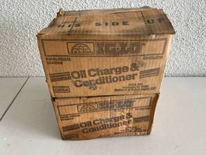 lot 283 image: 2 Cases Ig-Lo Oil Charge & Conditioner