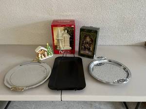 lot 316 image: Holiday Items & Serving Trays