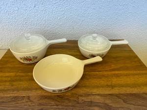 lot 324 image: Corning Ware