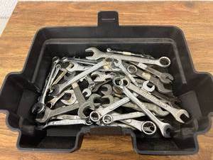 lot 355 image: Wrenches