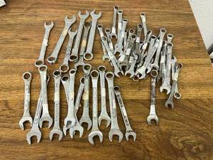 lot 358 image: Wrenches