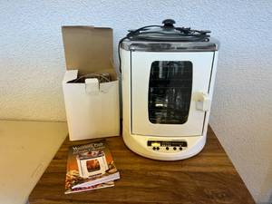 lot 362 image: Franklin Chef Rotating Vertical Roaster with Top Casserole