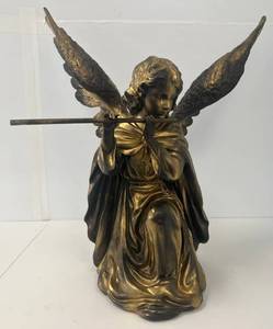 lot 132 image: Large Resin Gold Finish Angel 24T x 21 W x 21D