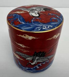 lot 179 image: Vintage Oriental Porcelain Trinket Box With Lid Crane Design 3 34 x 3 14 (No Chips Or Cracks)