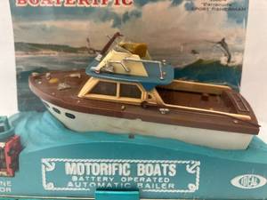 Vintage Boaterific Motorific Battery Operated ( Automatic Bailer) Boat Made By Ideal