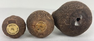 lot 77 image: RARE Vintage Set of Three Hannes Johansson Keramiska Faglar Swedish Pottery Birds
