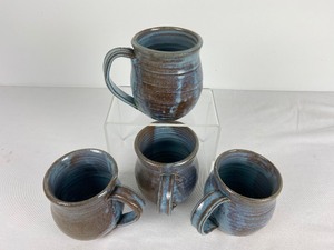 lot 73 image: Set of 4 Sally Cardozo Brown Hand Thrown Studio Pottery Mugs with Beautiful Blue Glaze- Signed