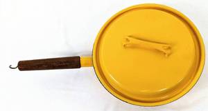 lot 57 image: Finel Arabia 9.5 Inch Skillet  Fry Pan with Lid and Teak handle