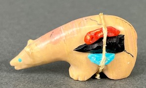 lot 138 image: Two Vintage Carved Stone Zuni Bear Fetishes- Heartline