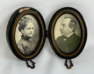 lot 213 image: Collection of Antique Photos - Framed & Unframed