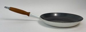 lot 207 image: Le Creuset Enameled Cast-Iron (#26) 10-12-Inch Skillet with Iron  & Cherry Handle