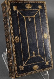lot 163 image: 1706 Book of Common Prayer, University Printers, Oxford - Illustrated Letterpress- Red Ruled