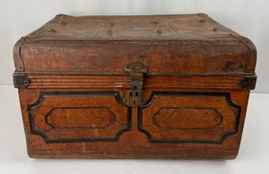 lot 371 image: Vintage Scandinavian Metal  Tin Steamer Trunk with Handles