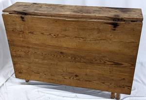 lot 359 image: Rustic Danish-Style Wood Gateleg Table - 5Ft When Extended, 1Ft Folded