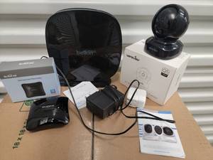 lot 200 image: Essential Electronics Collection