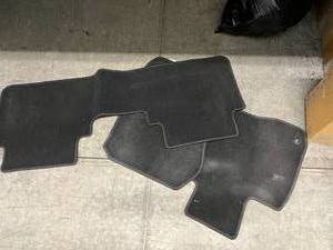 lot 197 image: Car Mat Set