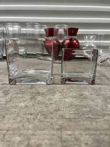 lot 103 image: Gorgeous Vintage Glass  & Crystal Vase and Bowl Collection