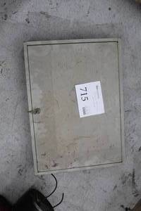 lot 715 image: Security Box w Keys