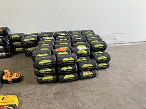 lot 29 image: Lot of Non Functioning Lithium Ion Batteries