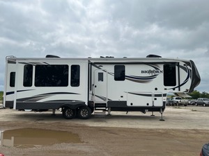 2017 HEARTLAND BIGHORN 3575EL 5TH WHEEL RV - ONE OWNER -