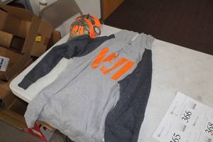 Lot of (3) WI Deer Sports Apparel - Pullover Hooded Sweatshirt, CamoOrange Hunter Baseball Caps (x2)