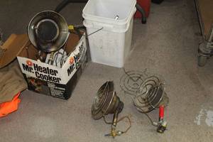 lot 757 image: Lot of (3) Heater Stands  Propane Hot Plates