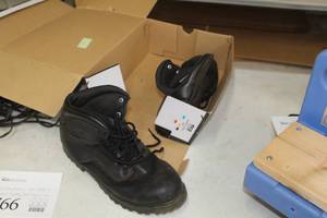 lot 767 image: Lot of (One Pair) Brahma M BR Escott Size 13 Work Boots