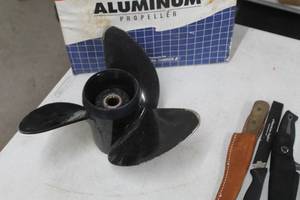 lot 777 image: Boat Propeller (used)