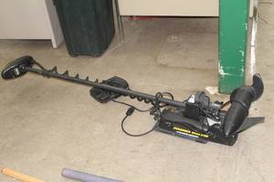 lot 816 image: Minn Kota Power Drive 55-lb. Thrust Trolling Motor w Grip Glide