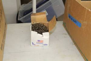 lot 835 image: Lot of (1 Box) Eagle Claw Jig Hook, Bronze