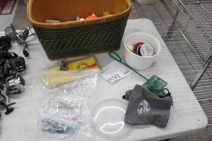 lot 850 image: Lot of (1 Box) Misc. Fishing Gear - Off-Shore Side Planer, Fishing Line, Bobbers